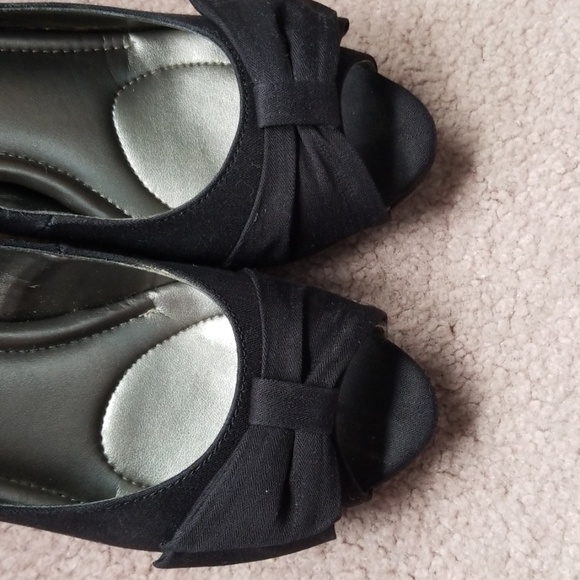 Kelly & Katie black KK Dottie heels - Picture 5 of 7